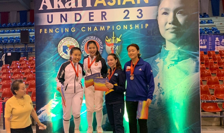 Казахстанка завоевала бронзу на молодежном чемпионате Азии по фехтованию