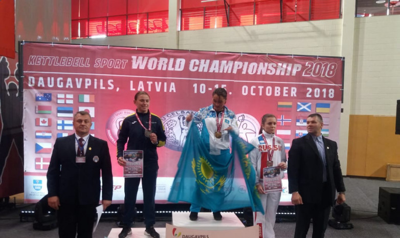Меруерт Сулейменова завоевала золото на чемпионате мира по гиревому спорту