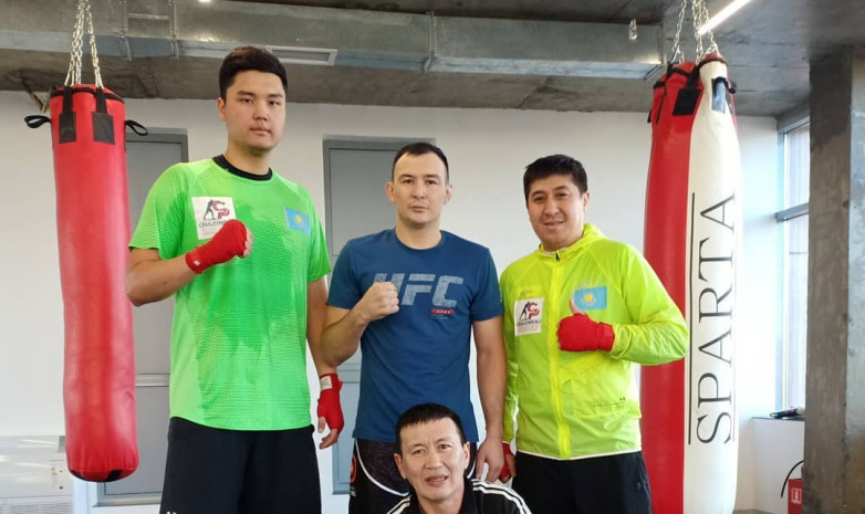 ВИДЕО. Исмагулов провел тренировку с казахстанским наставником по боксу