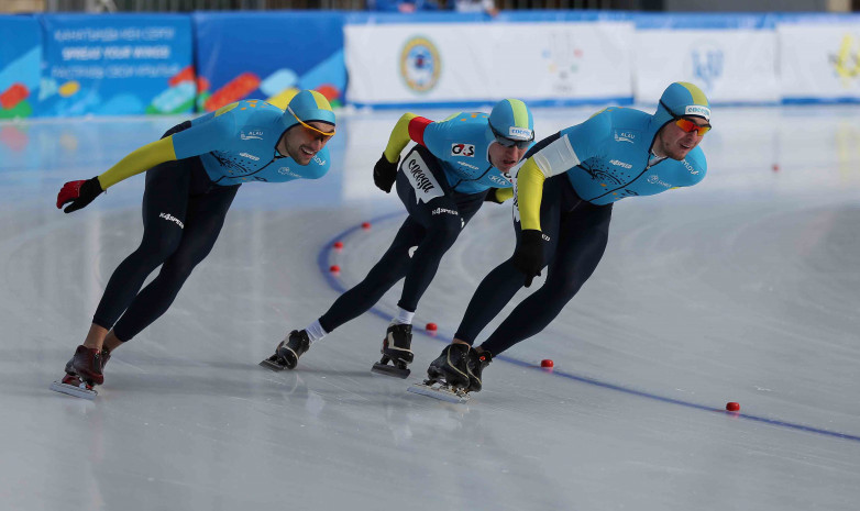 Казахстанские конькобежцы стали 8-ми в командном преследовании на ЭКМ в Польше