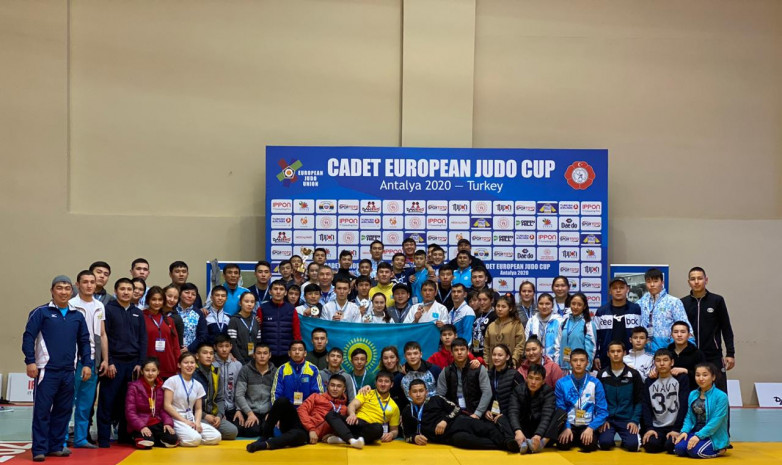 Сборная Казахстана заняла 3 место на Кубке Европы по дзюдо среди юношей