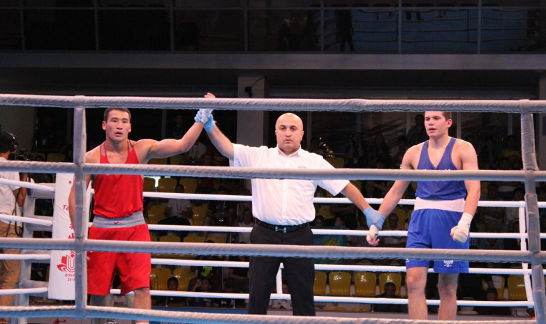 Чемпионат мира по боксу среди студентов: двое казахстанцев в финале