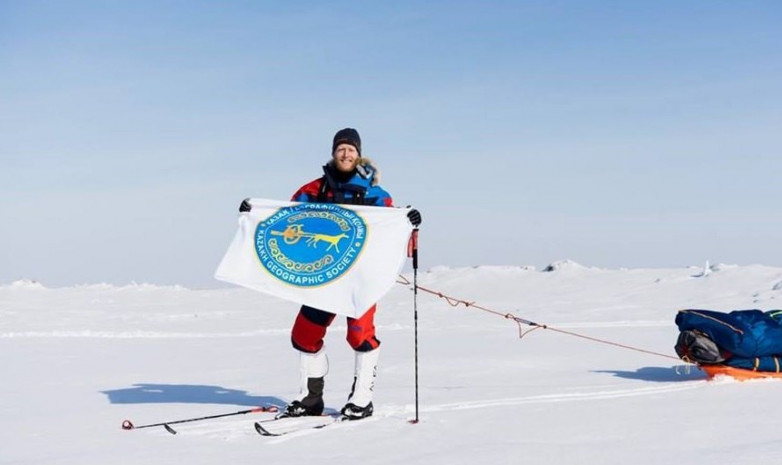 ФОТО. Норвежский путешественник пересечет Балхаш на лыжах