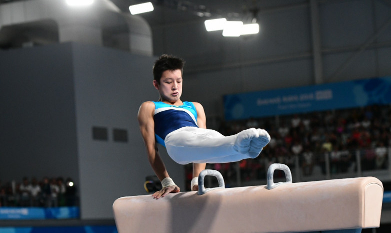 Гимнаст Молдагалиев вошел в 8-ку лучших на ЮОИ в Буэнос-Айресе