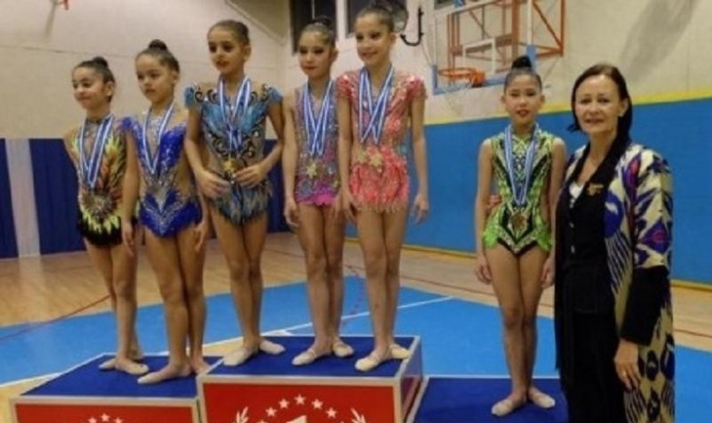 Юные гимнастки из Казахстана завоевали восемь медалей на международном турнире в Израиле