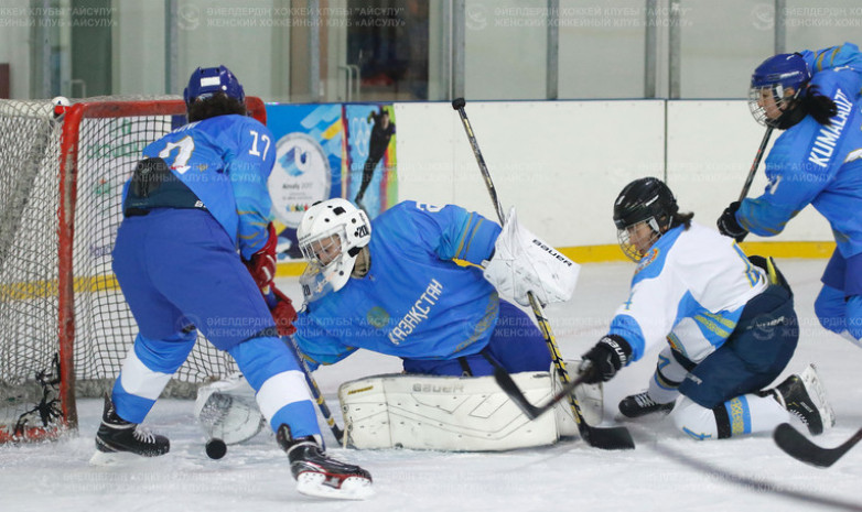 Женская сборная Казахстана провела товарищеские матчи с «Айсулу»