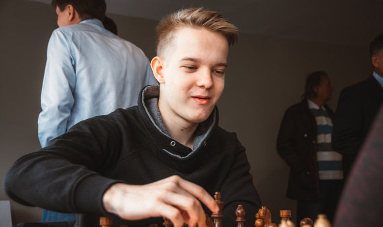 Восемнадцатилетний казахстанский шахматист стал гроссмейстером