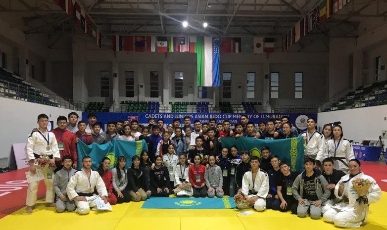 Казахстанцы завоевали 31 медаль на Кубке Азии по дзюдо в Ташкенте