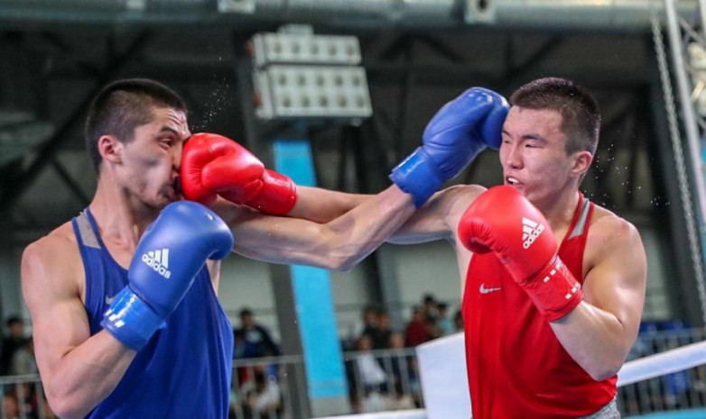 В финал международного турнира по боксу в Шанхае вышли еще три казахстанца
