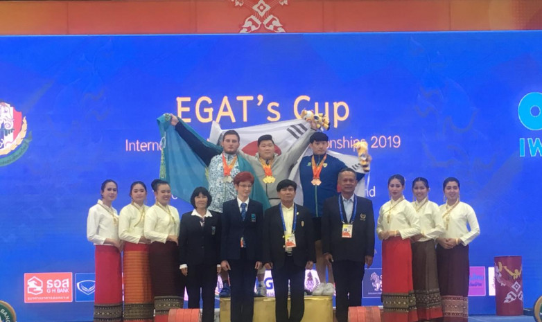 Казахстанские тяжелоатлеты завоевали еще три медали на турнире в Тайланде