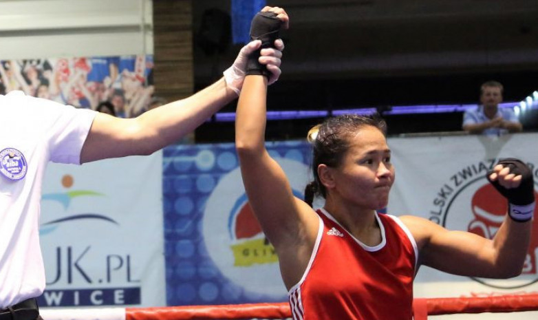Шекербекова одержала вторую победу подряд на женском чемпионате мира по боксу