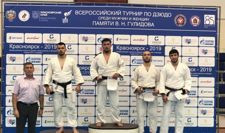 Серик Сальменов стал чемпионом международного турнира в России