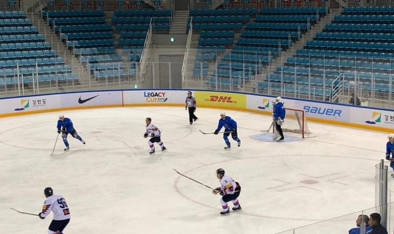 Сборная Казахстана забила 7 шайб сборной Южной Кореи