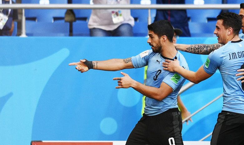 Нападающий сборной Уругвая провел два матча Кубка Америки со сломанной рукой