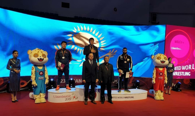 Казахстанец стал чемпионом Азии по вольной борьбе