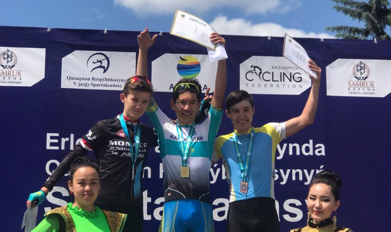 Сын Винокурова выиграл «серебро» юниорской групповой гонки на чемпионате Казахстана