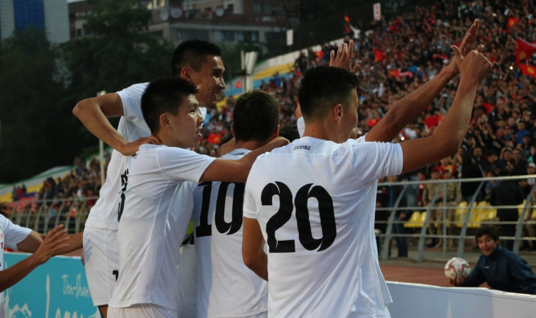 Сборная Кыргызстана забила второй гол в ворота Палестины