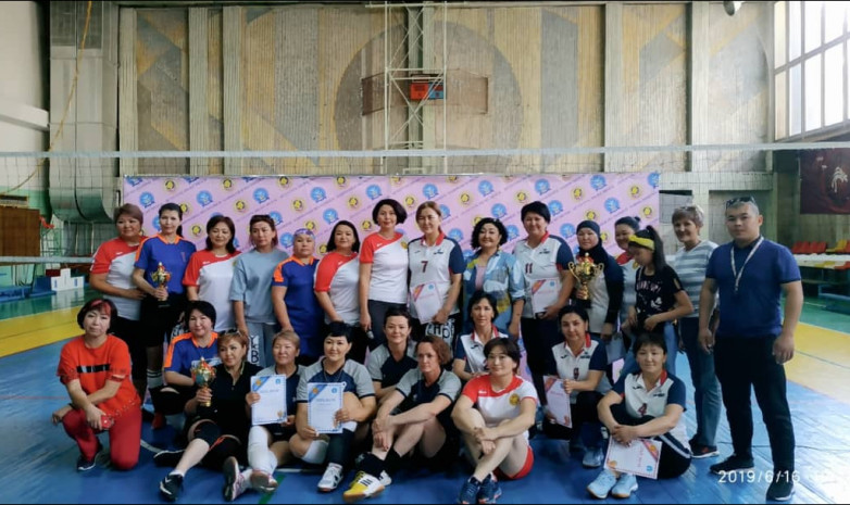 Команда «Акниет» выиграла чемпионат Кыргызстана Лиги матерей
