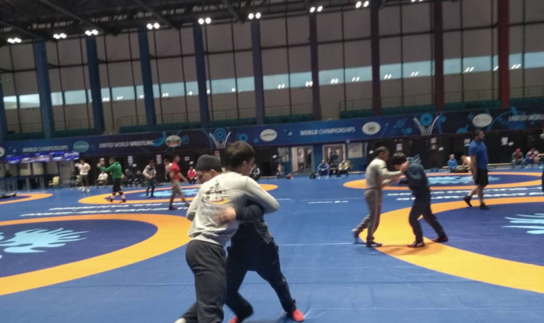 Чемпионат мира: Сборная Кыргызстана по греко-римской борьбе провела тренировку