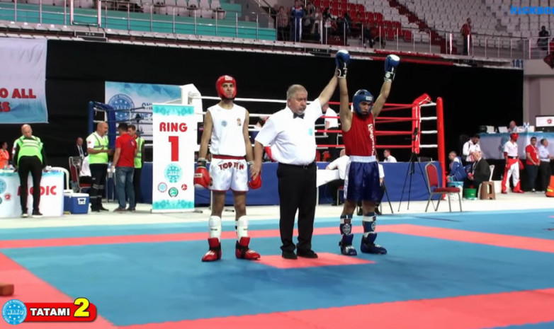 Два кыргызстанца стартовали с победы на чемпионате мира по кикбоксингу