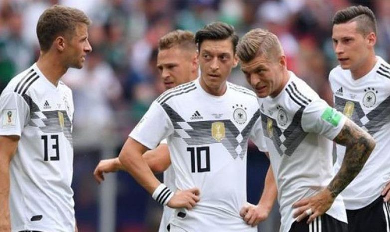 Adidas Германия ұлттық құрамасы футболшыларының атын қате жазды