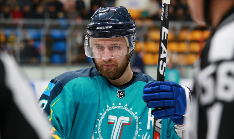Хоккеист сборной Казахстана назван лучшим нападающим недели ВХЛ
