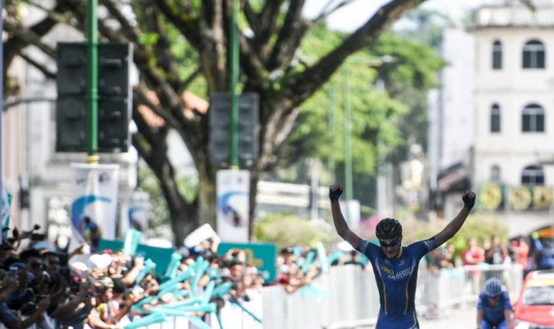 Видеообзор победы Фёдорова на первом этапе «Тура Руанды»