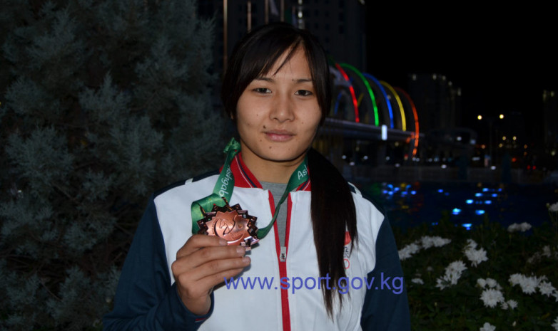 Анара Рыскулова выиграла золото чемпионата мира по борьбе «Алыш»