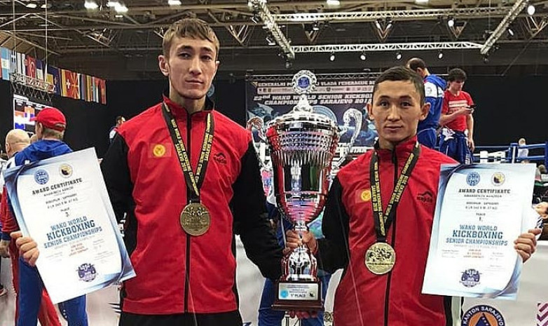 Авазбек Аманбеков вышел в полуфинал чемпионата мира по кикбоксингу