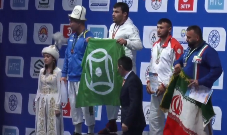 Байыш Тажигул уулу завоевал серебро чемпионата Азии по кыргыз курошу