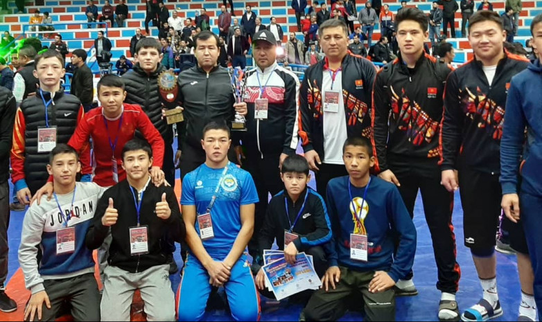 Кыргызстанцы завоевали 6 медалей на турнире в Иране
