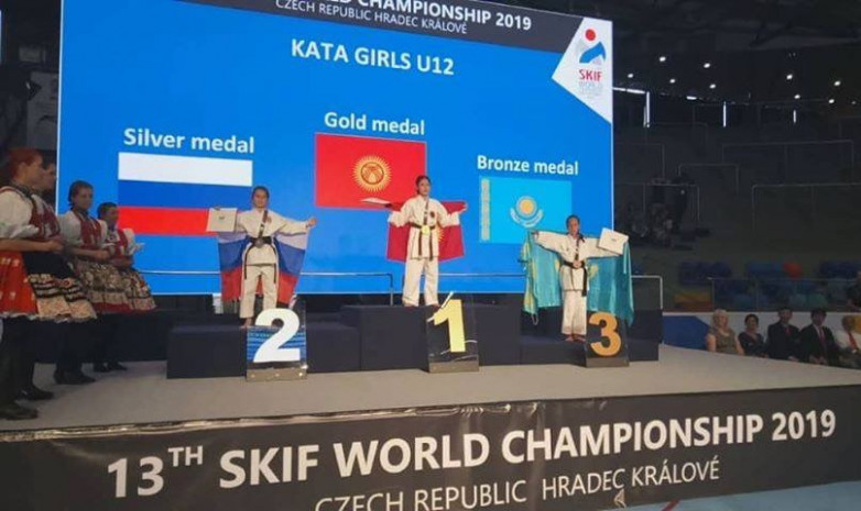 Эмилия Алмазова выиграла золото на чемпионате мира по карате