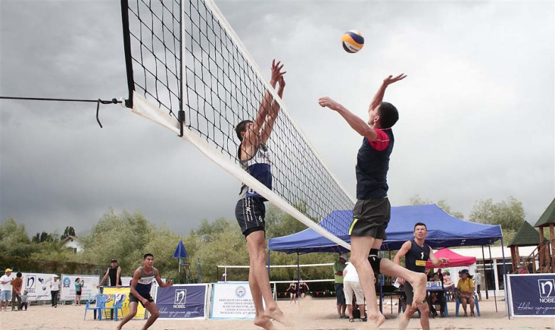 Чемпионат Кыргызстана по пляжному волейболу стартует 26 июня