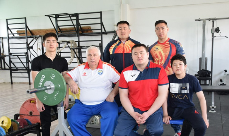Кыргызстанцы выступят на чемпионате мира по парапауэрлифтингу
