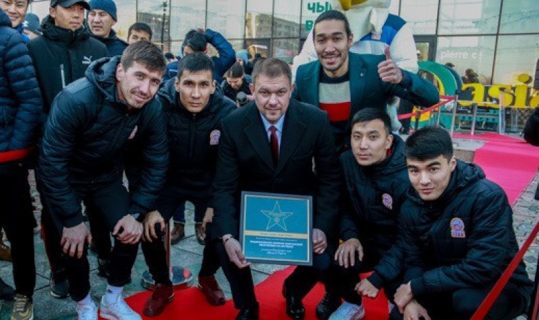 Сборная Кыргызстана получила звезду на Аллее Славы
