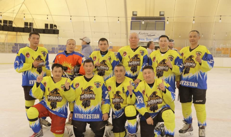 Команда «Нарын» - чемпион Кыргызстана среди ветеранов