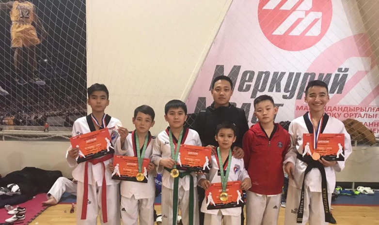 Кыргызстанские таэквондисты завоевали 13 медалей в Алматы
