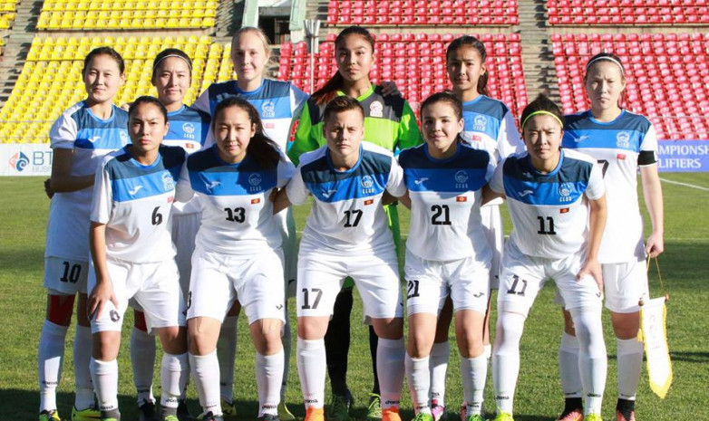 Кубок Надежды: Женская сборная Кыргызстана сыграет с Таджикистаном за бронзу