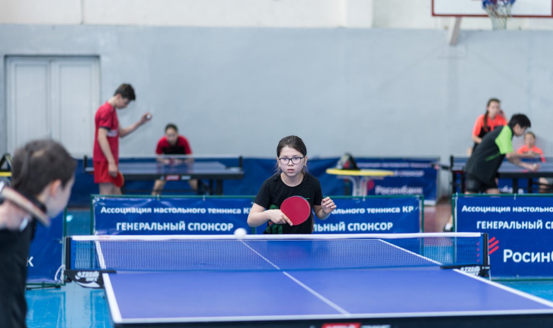 Настольный теннис: Кыргызстанцы остались без медалей на международном турнире в Бишкеке