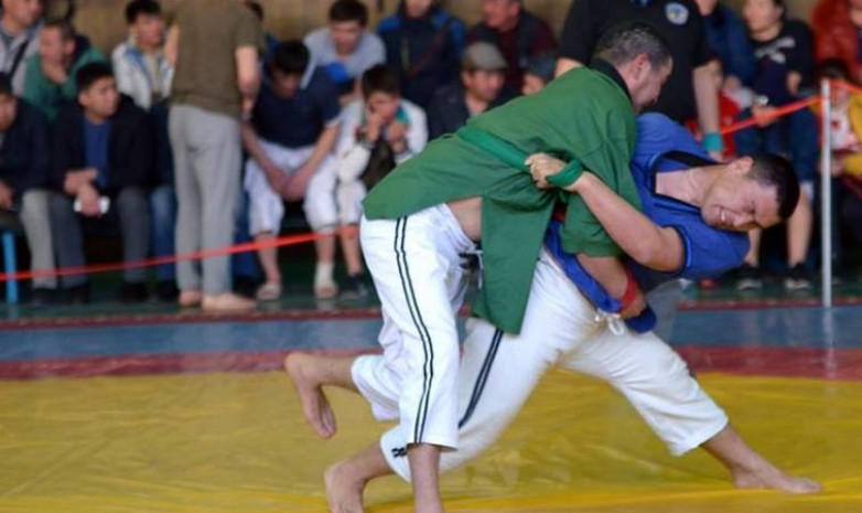 В Бишкеке пройдет чемпионат Кыргызстана по борьбе на поясах алыш
