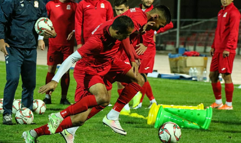 Отбор ЧМ-2022: Предматчевая тренировка сборной Кыргызстана