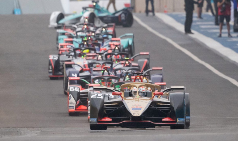 Руководство «Формулы Е» отложило этап в Джакарте