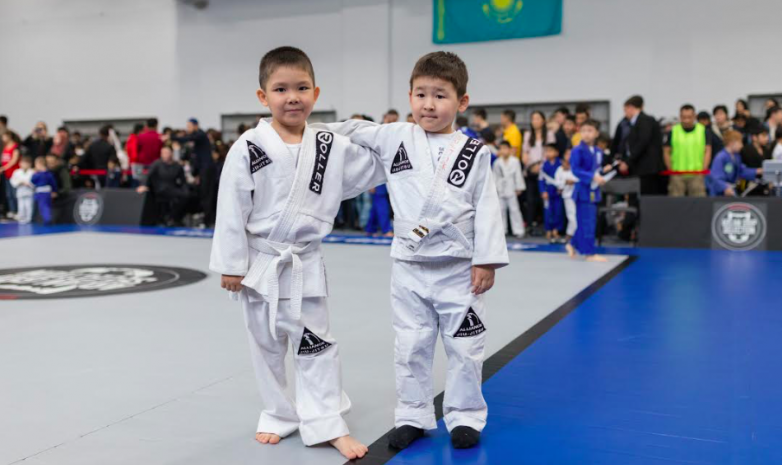 В Алматы разыграли 182 золотых медали на международном турнире по джиу-джитсу среди детей