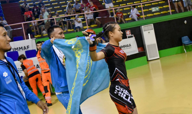 Сборная Казахстана победно завершила первый юношеский ЧМ по MMA