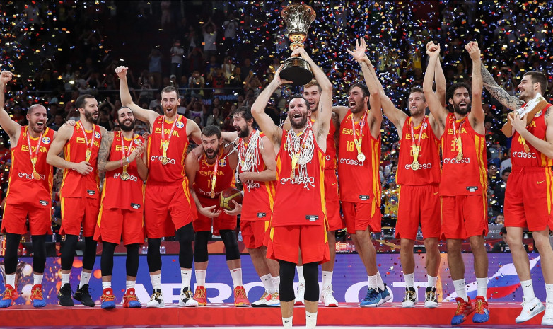 ВИДЕО. Сборная Испании празднует победу на ЧМ по баскетболу