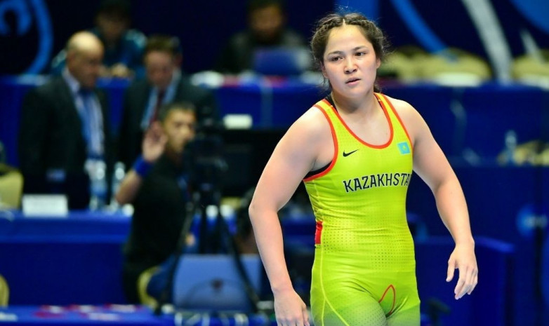 Бакбергенова принесла Казахстану второе «золото» на чемпионате Азии по борьбе