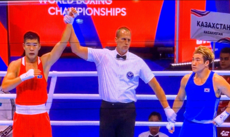 Казахстанский боксер стартовал с победы на Чемпионате мира