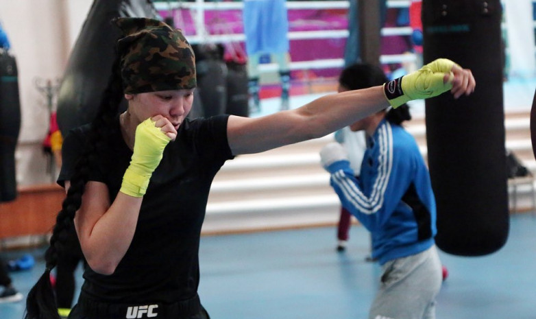 ФОТО. Женская сборная Казахстана по боксу проводит УТС в Нур-Султане