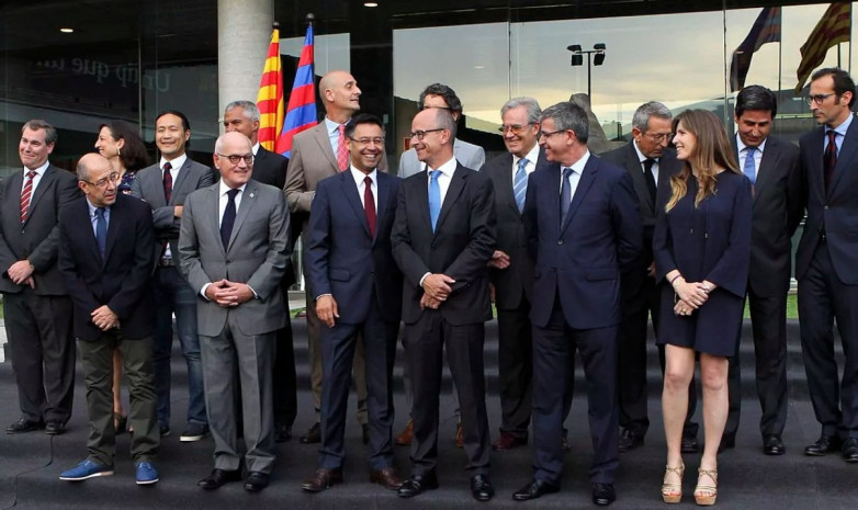 «Барселона» категорически отрицает». Каталонский клуб - об обвинениях в коррупции 