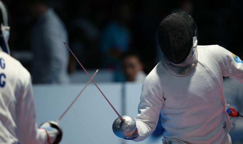 Сборная Казахстана стала призером молодежного ЧА по фехтованию